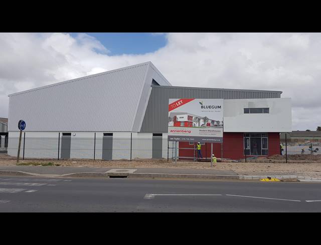 3,866M² FACTORY TO LET IN BLACKHEATH INDUSTRIAL
